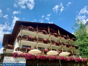 Hotel Zirbenhof Sankt Leonhard Im Pitztal